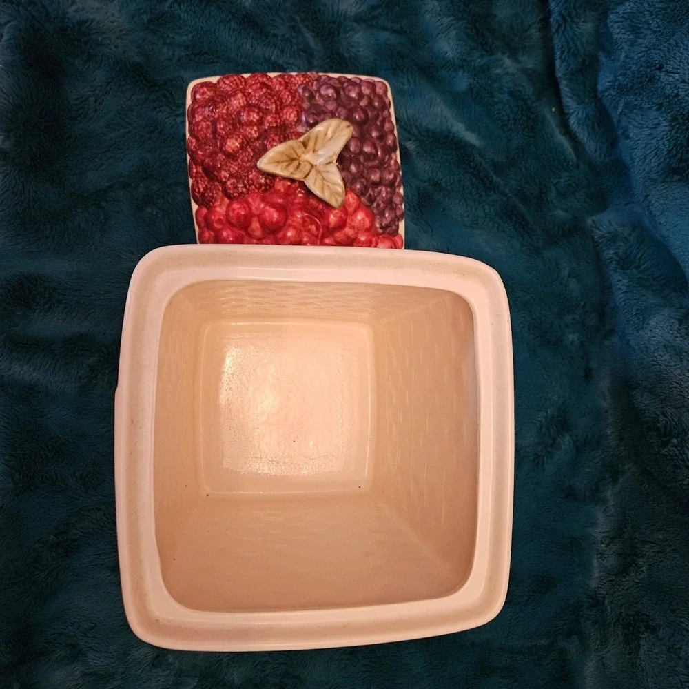 Vintage Pfaltzgraff Jamberry Large Square Canister w/ Berry Lid - Largest In Set